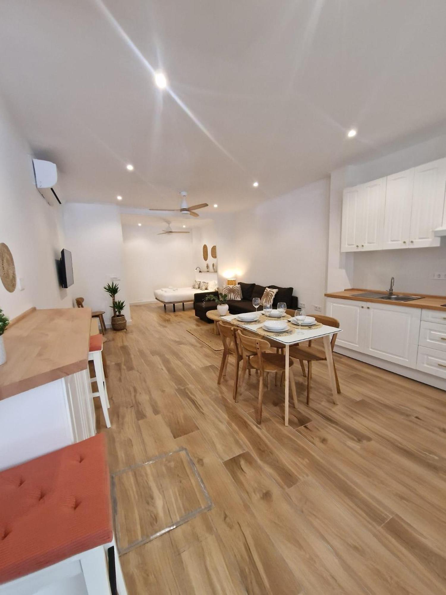 Isg Apartments Triana Estudio 2 塞维利亚 外观 照片